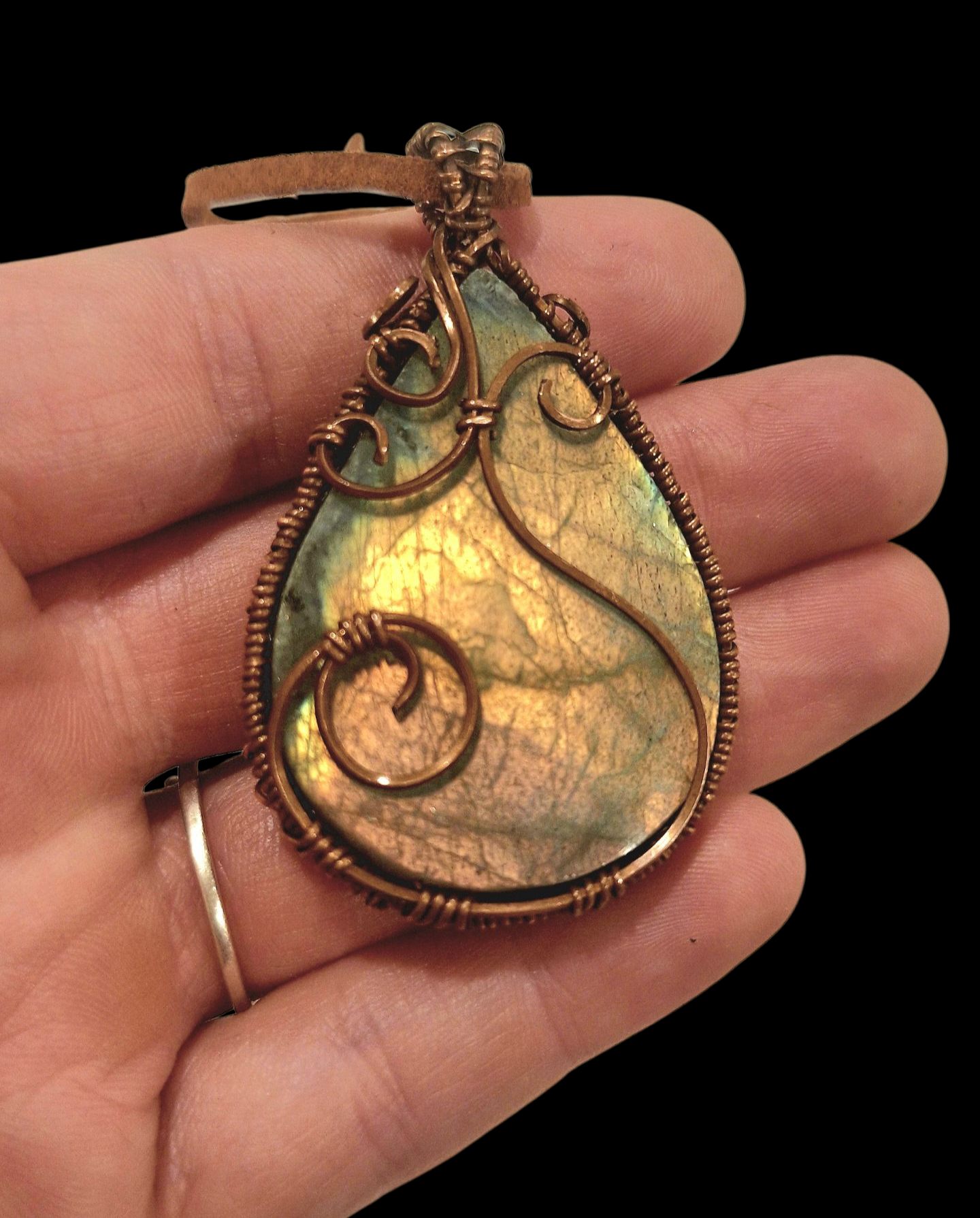 Labradorite Peacock