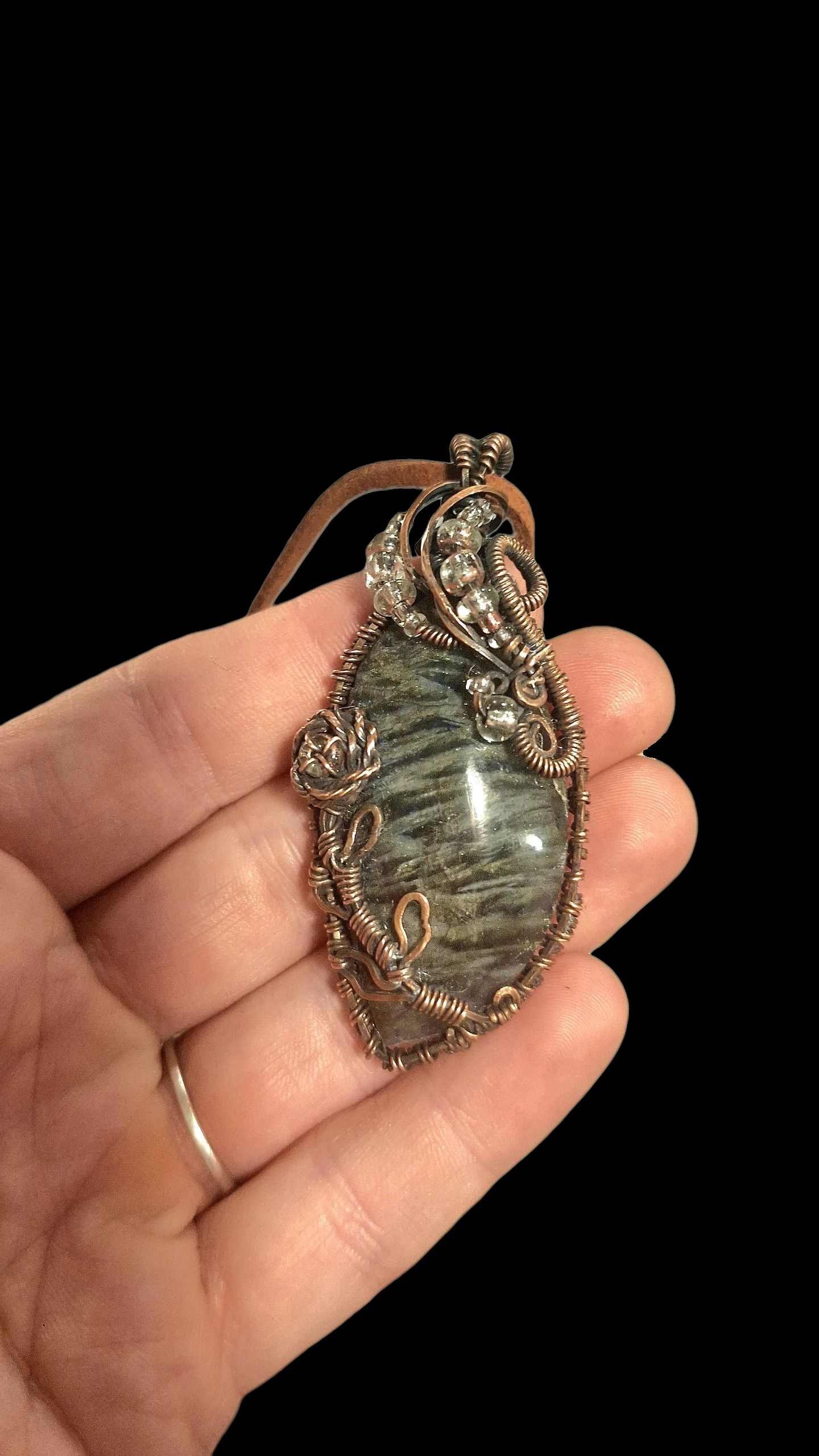 Labradorite in Rose