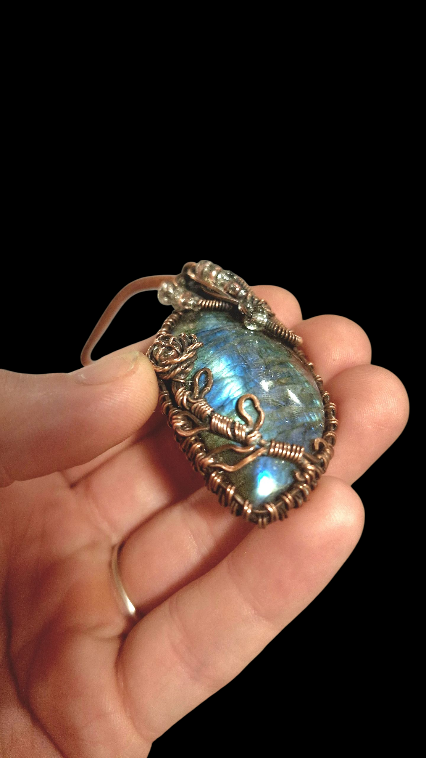 Labradorite in Rose